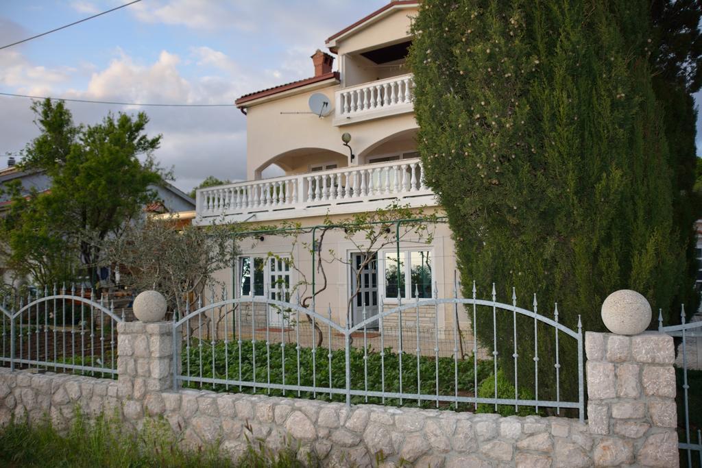 Apartments Dida Moj Šmrika Rum bild